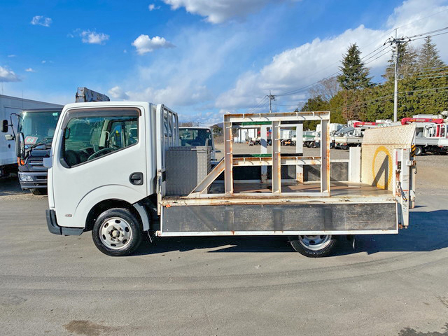 日産アトラス平ボディ小型（2t・3t）[写真08]