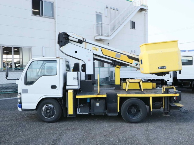 いすゞエルフ高所作業車小型（2t・3t）[写真03]
