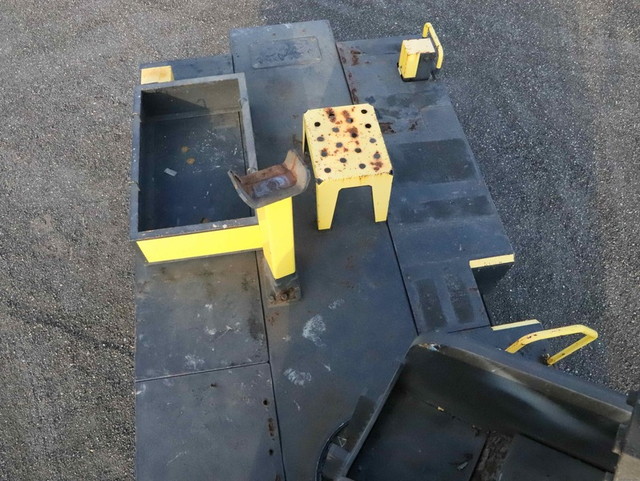 いすゞエルフ高所作業車小型（2t・3t）[写真09]