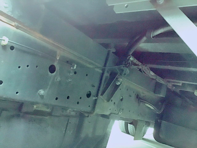 いすゞフォワードアルミバン中型（4t）[写真14]