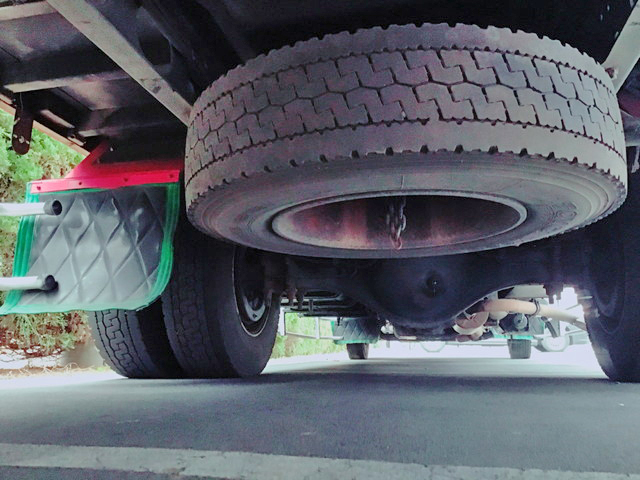 いすゞフォワードアルミバン中型（4t）[写真18]