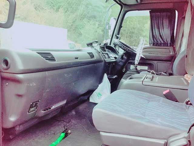 いすゞフォワードアルミバン中型（4t）[写真22]