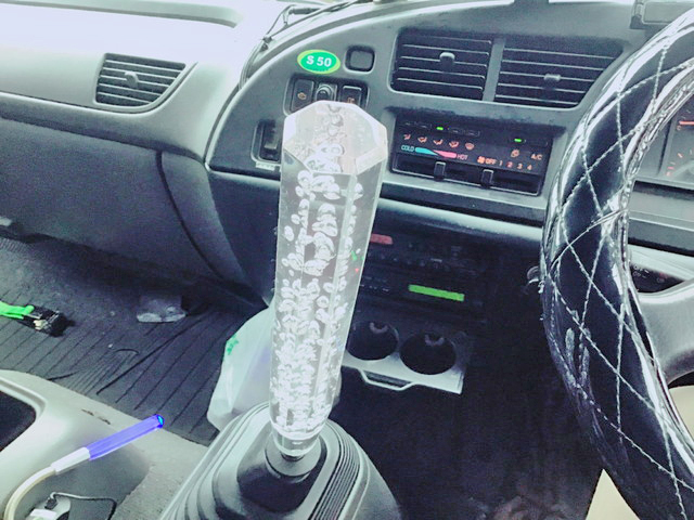 いすゞフォワードアルミバン中型（4t）[写真27]