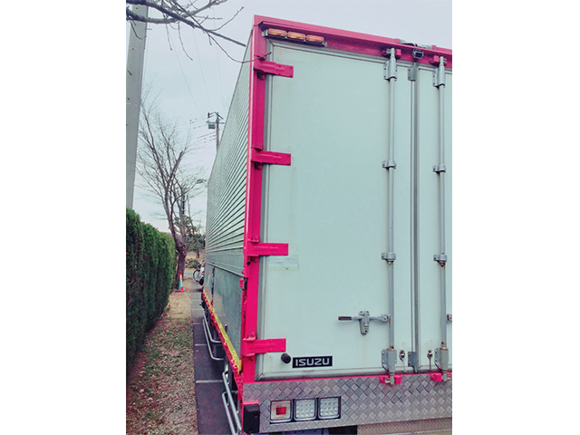 いすゞフォワードアルミバン中型（4t）[写真05]