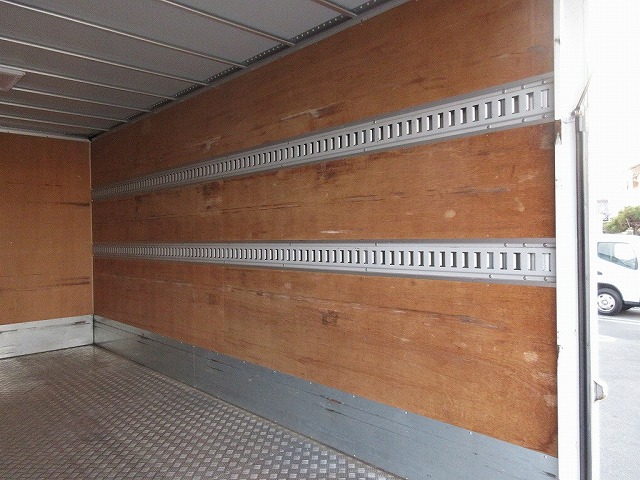 いすゞエルフパネルバン小型（2t・3t）[写真14]