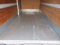 いすゞエルフパネルバン小型（2t・3t）[写真16]