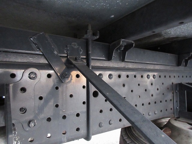 いすゞエルフパネルバン小型（2t・3t）[写真21]