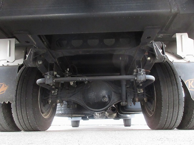 いすゞエルフパネルバン小型（2t・3t）[写真22]