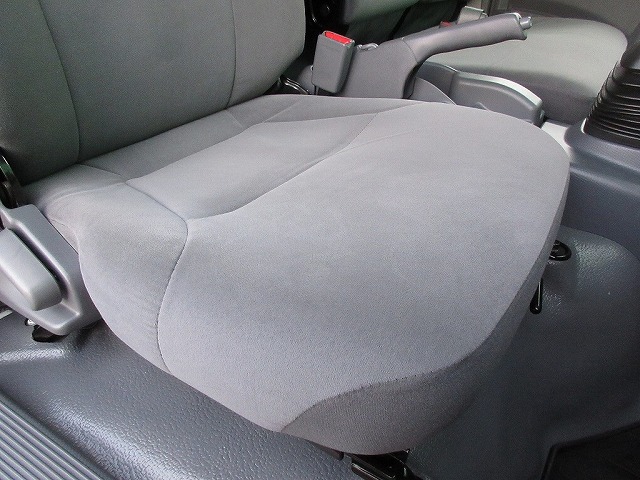 いすゞエルフパネルバン小型（2t・3t）[写真28]