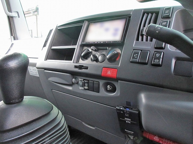 いすゞエルフパネルバン小型（2t・3t）[写真34]