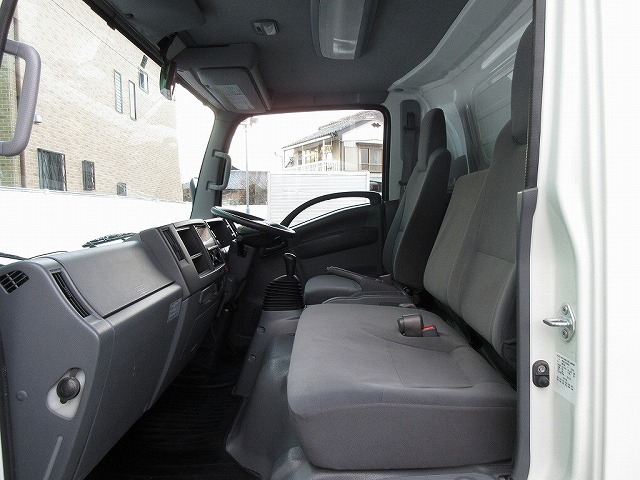 いすゞエルフパネルバン小型（2t・3t）[写真37]