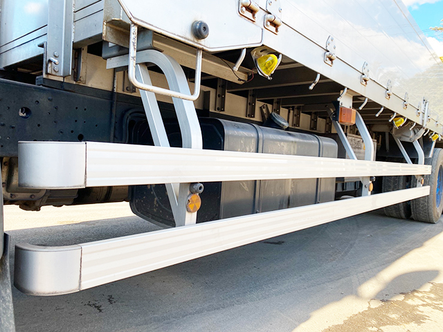 日野プロフィアアルミブロック大型（10t）[写真17]