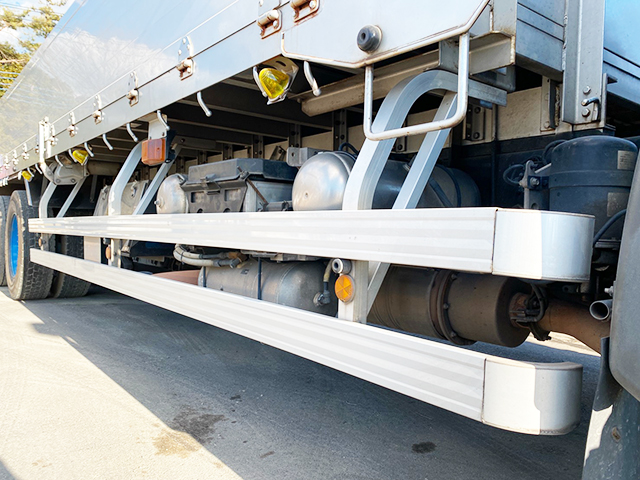 日野プロフィアアルミブロック大型（10t）[写真18]