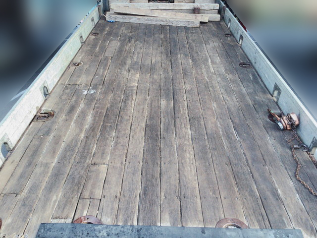 日野レンジャーセーフティクレーン4段増トン（6t・8t）[写真11]