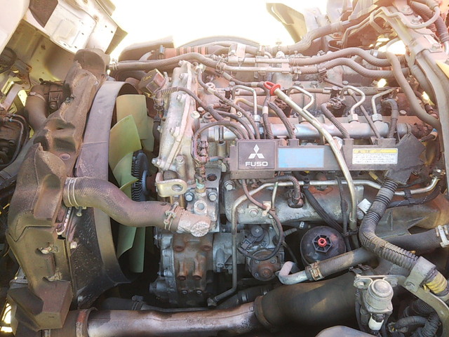 三菱ふそうキャンターユニック3段小型（2t・3t）[写真24]