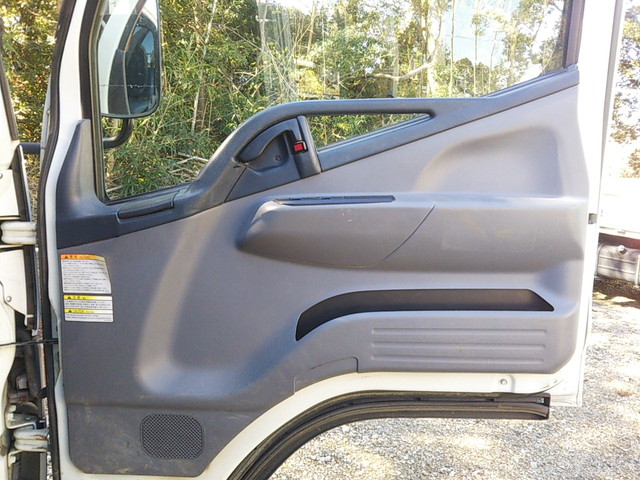 三菱ふそうキャンターユニック3段小型（2t・3t）[写真28]