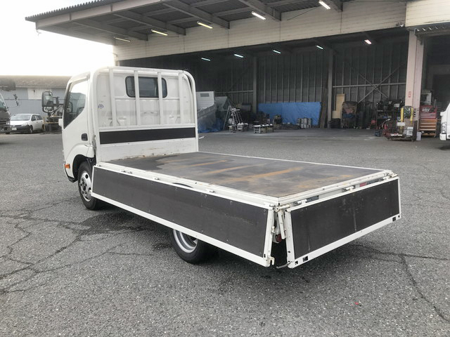 日野デュトロ平ボディ小型（2t・3t）[写真11]