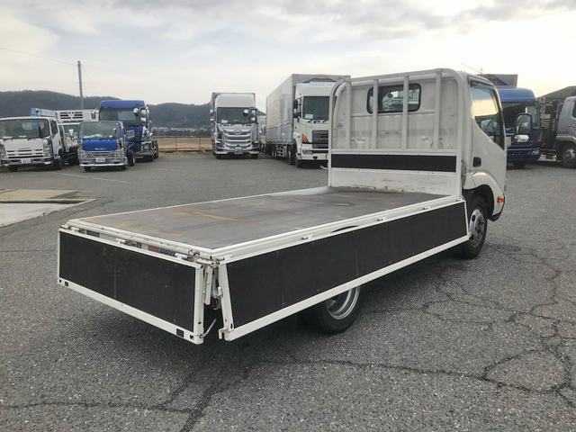 日野デュトロ平ボディ小型（2t・3t）[写真12]