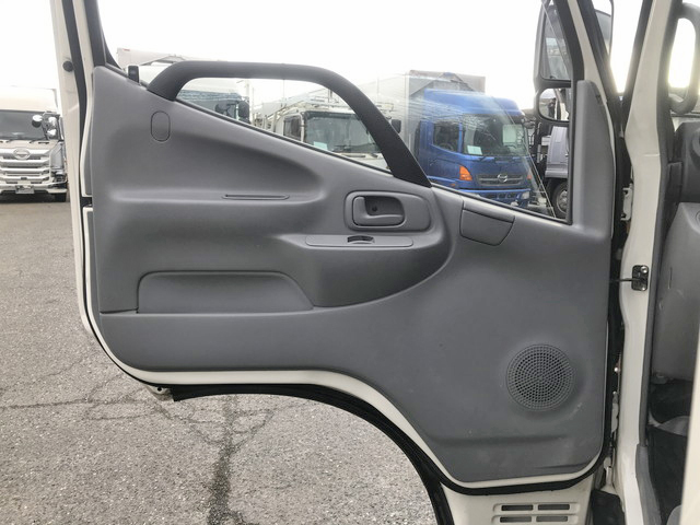 日野デュトロ平ボディ小型（2t・3t）[写真26]