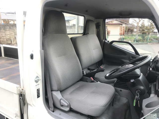 日野デュトロ平ボディ小型（2t・3t）[写真28]