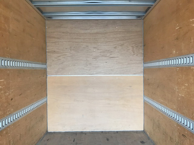 いすゞエルフアルミバン小型（2t・3t）[写真13]