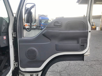 いすゞエルフアルミバン小型（2t・3t）[写真28]