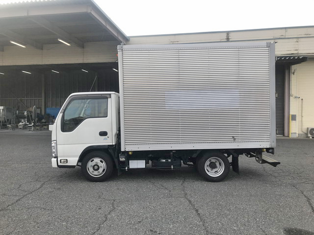 いすゞエルフアルミバン小型（2t・3t）[写真05]