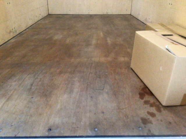 三菱ふそうキャンターアルミバン小型（2t・3t）[写真12]