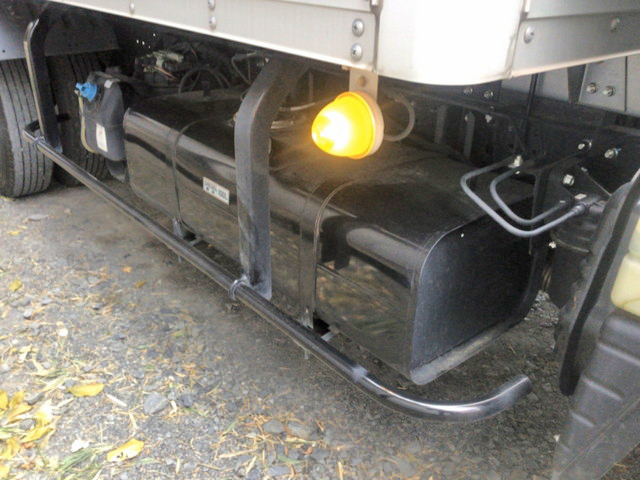 三菱ふそうキャンターアルミバン小型（2t・3t）[写真17]