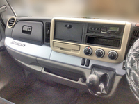 三菱ふそうキャンターアルミバン小型（2t・3t）[写真30]