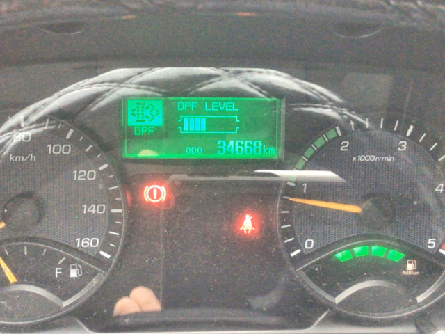 三菱ふそうキャンターアルミバン小型（2t・3t）[写真36]