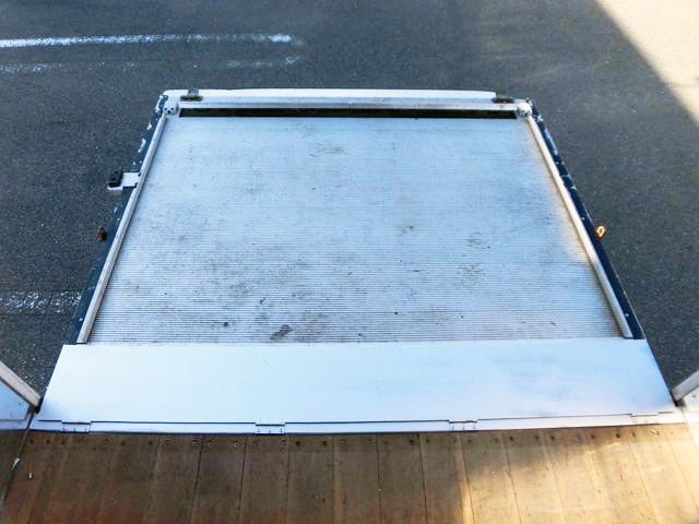 いすゞエルフアルミバン小型（2t・3t）[写真11]