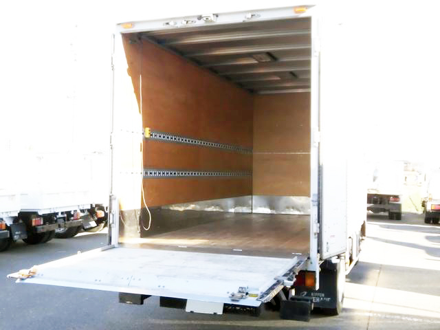 いすゞエルフアルミバン小型（2t・3t）[写真12]