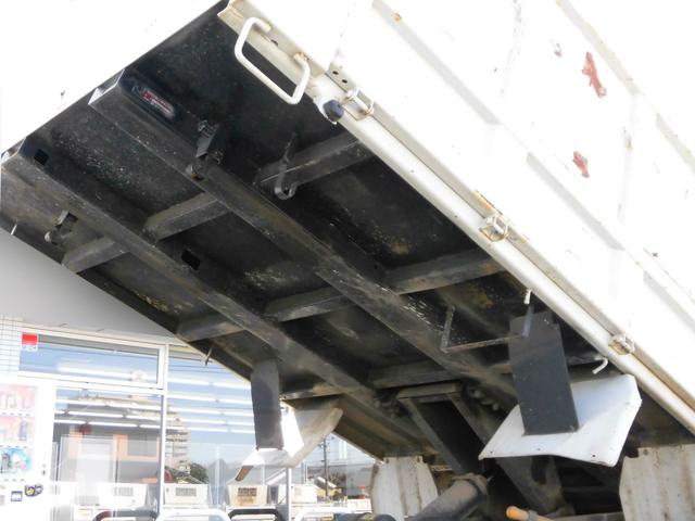 三菱ふそうキャンター深ダンプ（土砂禁ダンプ）小型（2t・3t）[写真09]