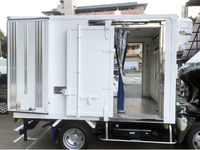 三菱ふそうキャンター冷凍車（冷蔵車）小型（2t・3t）[写真07]