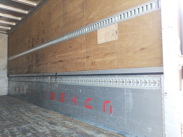 いすゞフォワードアルミウイング中型（4t）[写真15]