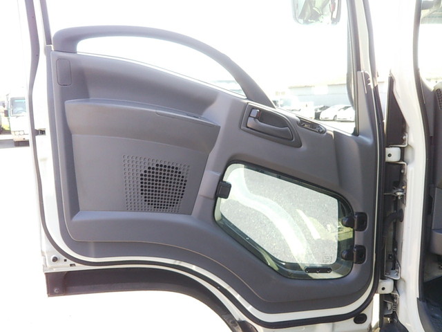 いすゞフォワードアルミウイング中型（4t）[写真25]