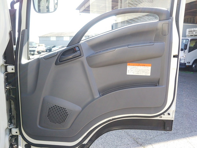 いすゞフォワードアルミウイング中型（4t）[写真26]
