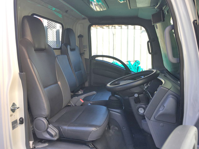 いすゞエルフアルミブロック小型（2t・3t）[写真29]