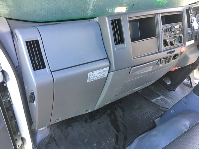 いすゞエルフアルミブロック小型（2t・3t）[写真32]