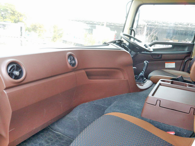 日野プロフィアアルミウイング大型（10t）[写真28]