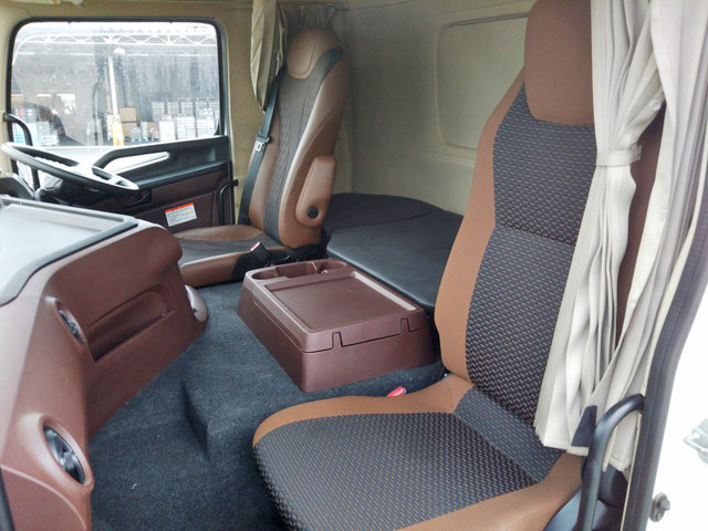 日野プロフィアアルミウイング大型（10t）[写真29]