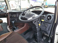 日野プロフィアアルミウイング大型（10t）[写真32]