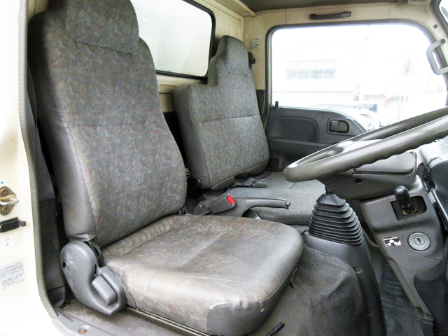 日産アトラスアルミバン小型（2t・3t）[写真29]