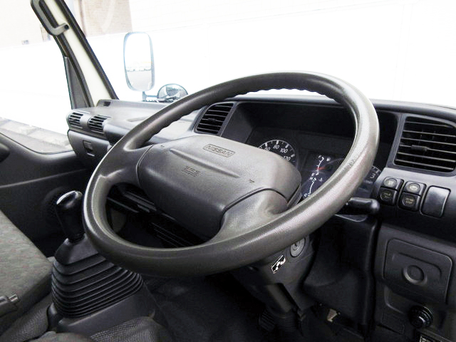 日産アトラスアルミバン小型（2t・3t）[写真31]