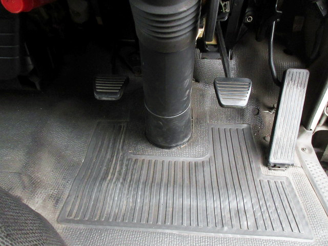 日産アトラスアルミバン小型（2t・3t）[写真35]