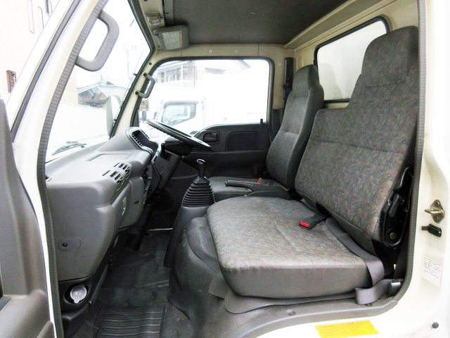 日産アトラスアルミバン小型（2t・3t）[写真36]