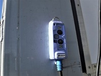 日野レンジャー冷蔵冷凍ウイング中型（4t）[写真13]