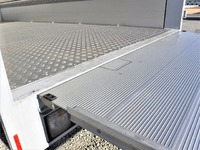 日野レンジャー冷蔵冷凍ウイング中型（4t）[写真15]