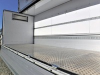 日野レンジャー冷蔵冷凍ウイング中型（4t）[写真19]